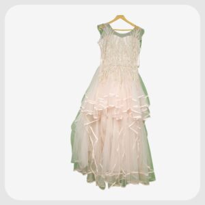Gown124