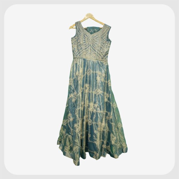 Gown209