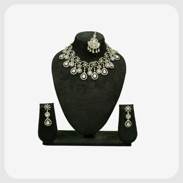 Jewellery J39